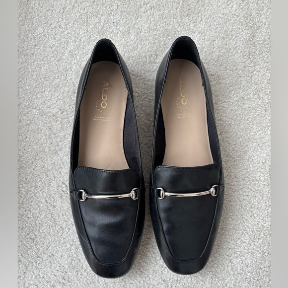 ALDO Black Leather Loafers silver Bar Detail Size 8.5 Classic Minimalist Flats - Picture 2 of 8